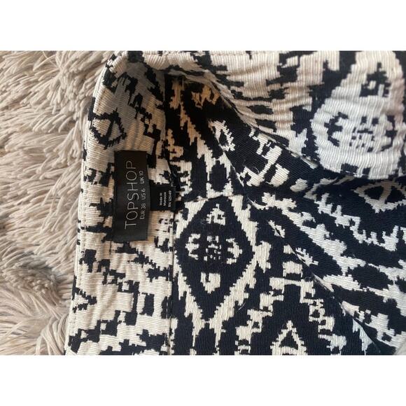 Topshop Cream and Black Geometric Moroccan Woven Mini Skirt, Size 6 - Picture 3 of 4